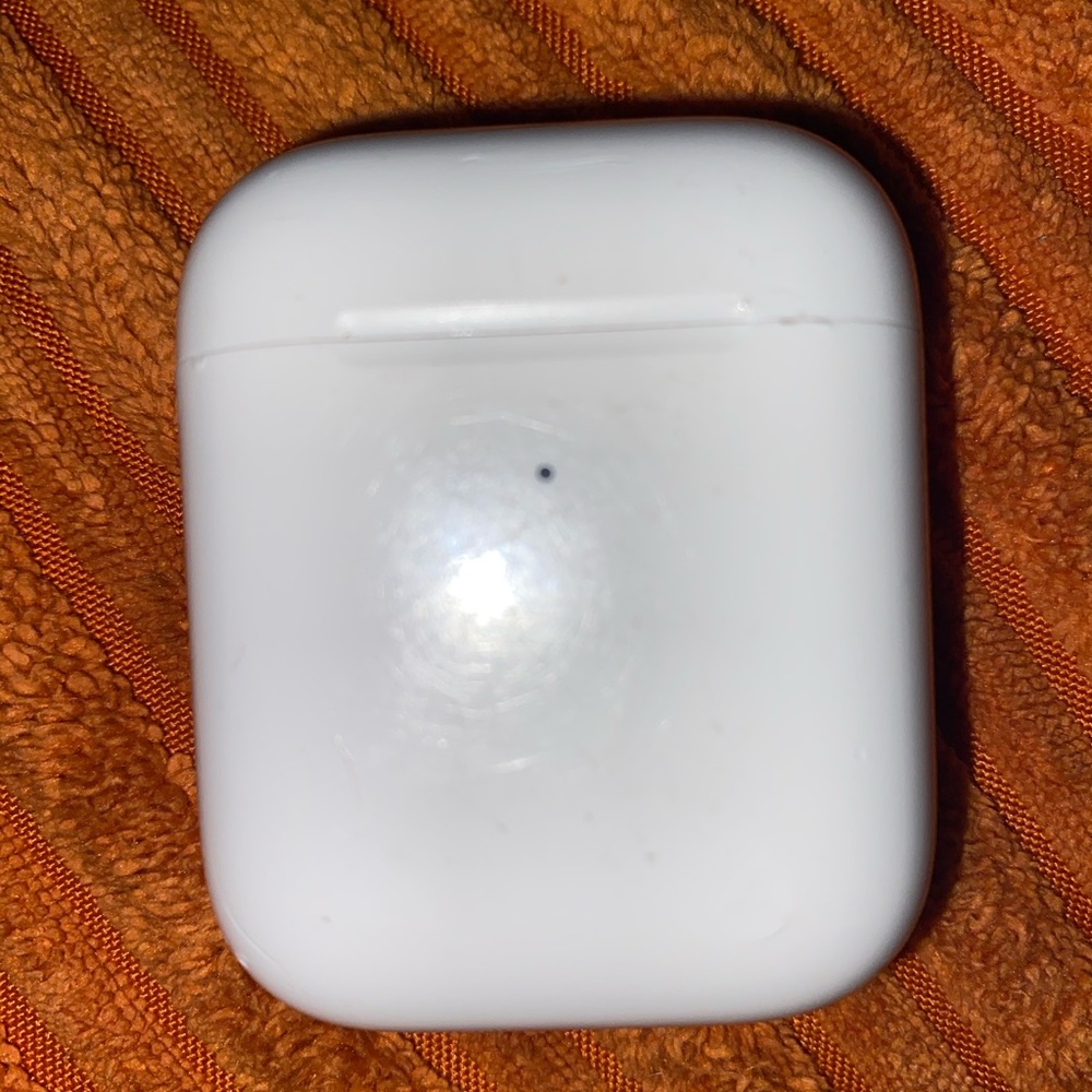 Apple Airpod Second Generation Charging Case ONLY